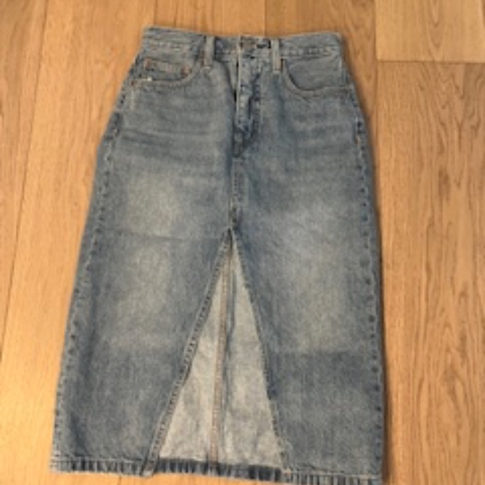 Denim Forum The 90's Halle Skirt Size 25